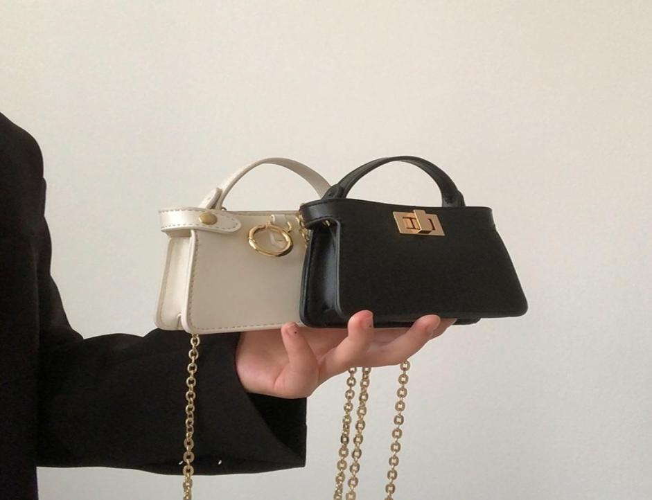 Other Bags New Fashion Simple Literary Shoulder Bags for Women Small Chain Niche Design Messenger Bag Womens Allmatch Small Squar7859867
Other Bags New Fashion Simple Literary Shoulder Bags for Women Small Chain Niche Design Messenger Bag Womens Allmatch Small Squar7859867