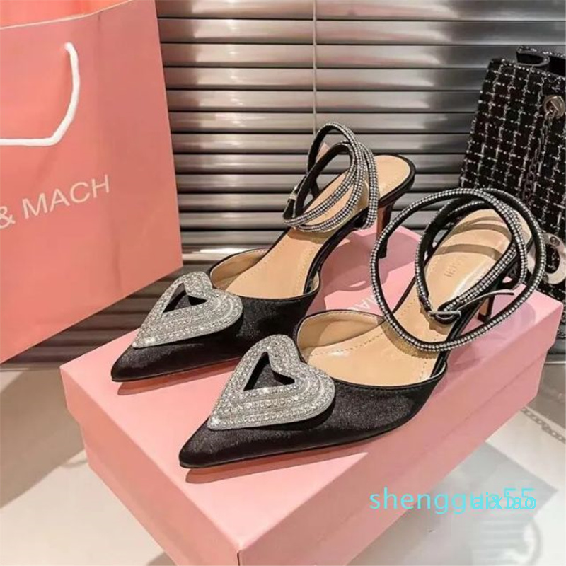 Sandals Comfortable Versatile Two Diamonds Choose Black and White Triple Heart Satin Ankle-Strap Pumps Original Box
Sandals Comfortable Versatile Two Diamonds Choose Black and White Triple Heart Satin Ankle-Strap Pumps Original Box