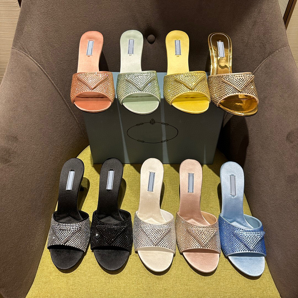 Rhinestone padded satin 7.5cm Medb slippers Crystal embellished slides Summer Sandals shoes stiletto sandal women luxury designer slide slipper with box, Blue
Rhinestone padded satin 7.5cm Medb slippers Crystal embellished slides Summer Sandals shoes stiletto sandal women luxury designer slide slipper with box, Blue