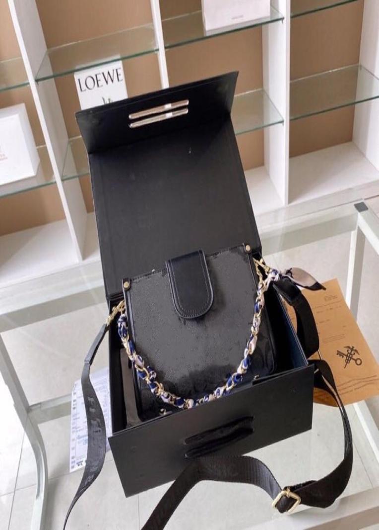 Brand Women039s Messenger Bags Autumn New Female Literary SingleShoulder Bag Minority Design CrossBody Bag Trend fashion7870308, Black
Brand Women039s Messenger Bags Autumn New Female Literary SingleShoulder Bag Minority Design CrossBody Bag Trend fashion7870308, Black