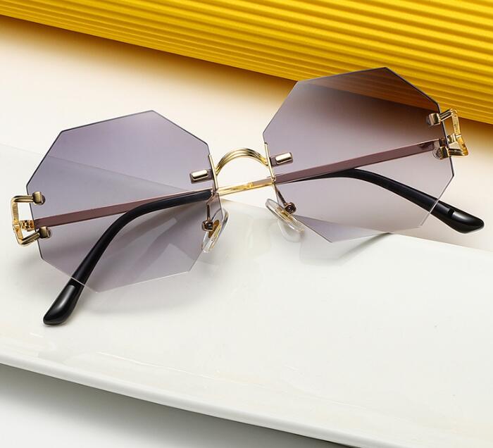 Fashion octagon cut edge style sunglasses superclear men's women's sunglass driving glasses small lens rimless outdoor decoration shades eyewear 
Fashion octagon cut edge style sunglasses superclear men's women's sunglass driving glasses small lens rimless outdoor decoration shades eyewear