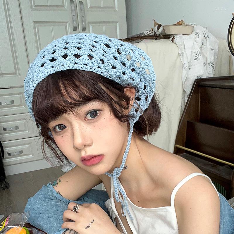 Berets Po Atmosphere Girl Headscarf Japanese Niche Solid Color Hand-knitted Headband Spring And Summer Triangular Hollow Hair Towel
Berets Po Atmosphere Girl Headscarf Japanese Niche Solid Color Hand-knitted Headband Spring And Summer Triangular Hollow Hair Towel