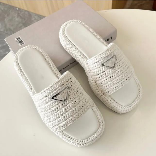 526 Fashion slipper sliders Paris slides sandals slippers for men women WITH ORIGINAL BOX Hot Designer unisex beach flip fsafasfda, A+
526 Fashion slipper sliders Paris slides sandals slippers for men women WITH ORIGINAL BOX Hot Designer unisex beach flip fsafasfda, A+