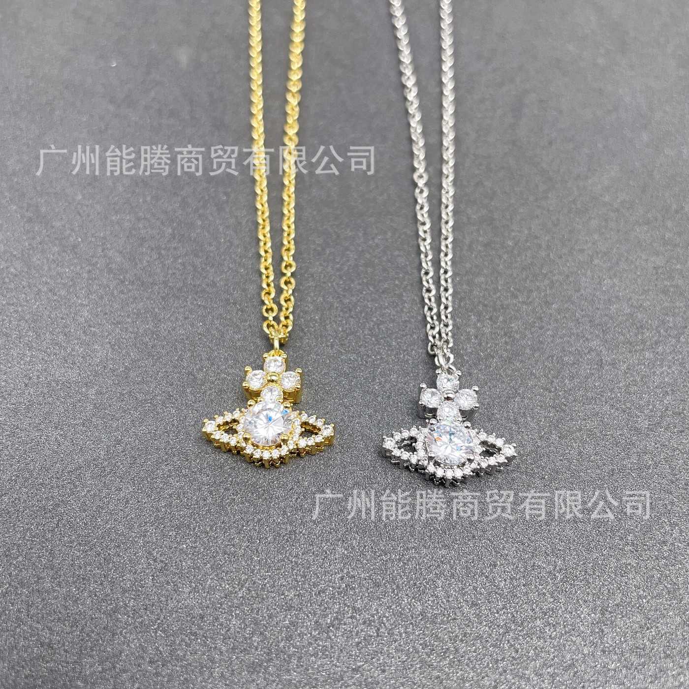 Western Empress Dowager Vivian Saturn Large Zircon Full Diamond Necklace Women's Simple ins Advanced Collar Chain
Western Empress Dowager Vivian Saturn Large Zircon Full Diamond Necklace Women's Simple ins Advanced Collar Chain