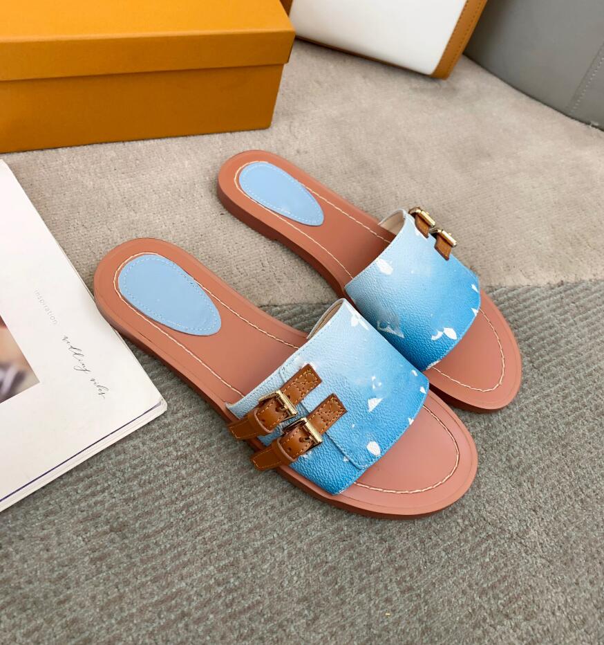 Lock It Flat Mule Slippers Designer Womens Luxury Sandals Leather Ladies Dauphine Outdoor Casual Slipper Flip Flops Scuffs Large Size 35-41
Lock It Flat Mule Slippers Designer Womens Luxury Sandals Leather Ladies Dauphine Outdoor Casual Slipper Flip Flops Scuffs Large Size 35-41