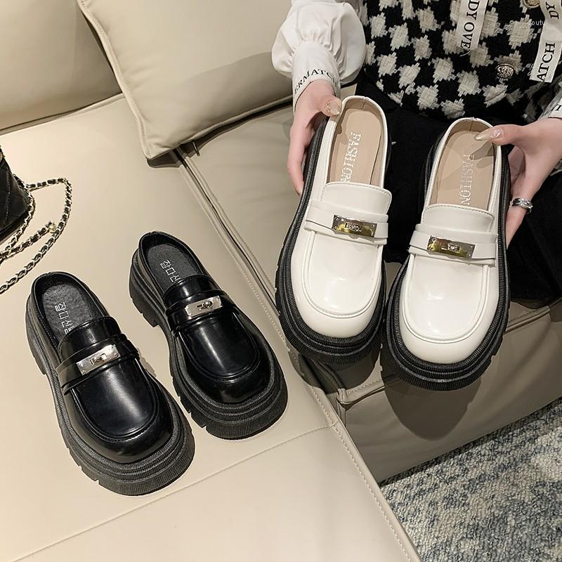 Slippers Med Shoes Woman 2023 Cover Toe Loafers Rivet House Platform Pantofle Flat Summer PU Slides Metal Decoration
Slippers Med Shoes Woman 2023 Cover Toe Loafers Rivet House Platform Pantofle Flat Summer PU Slides Metal Decoration