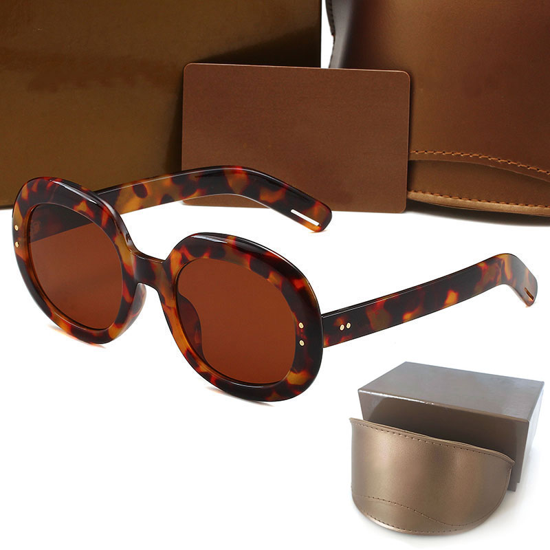 High Quality beach Womans Sunglasses Luxury vintage Men Sun glasses net red same glasses Brand men Designer eyeglass Gradient women spectacles 0497 Sun glasses
High Quality beach Womans Sunglasses Luxury vintage Men Sun glasses net red same glasses Brand men Designer eyeglass Gradient women spectacles 0497 Sun glasses