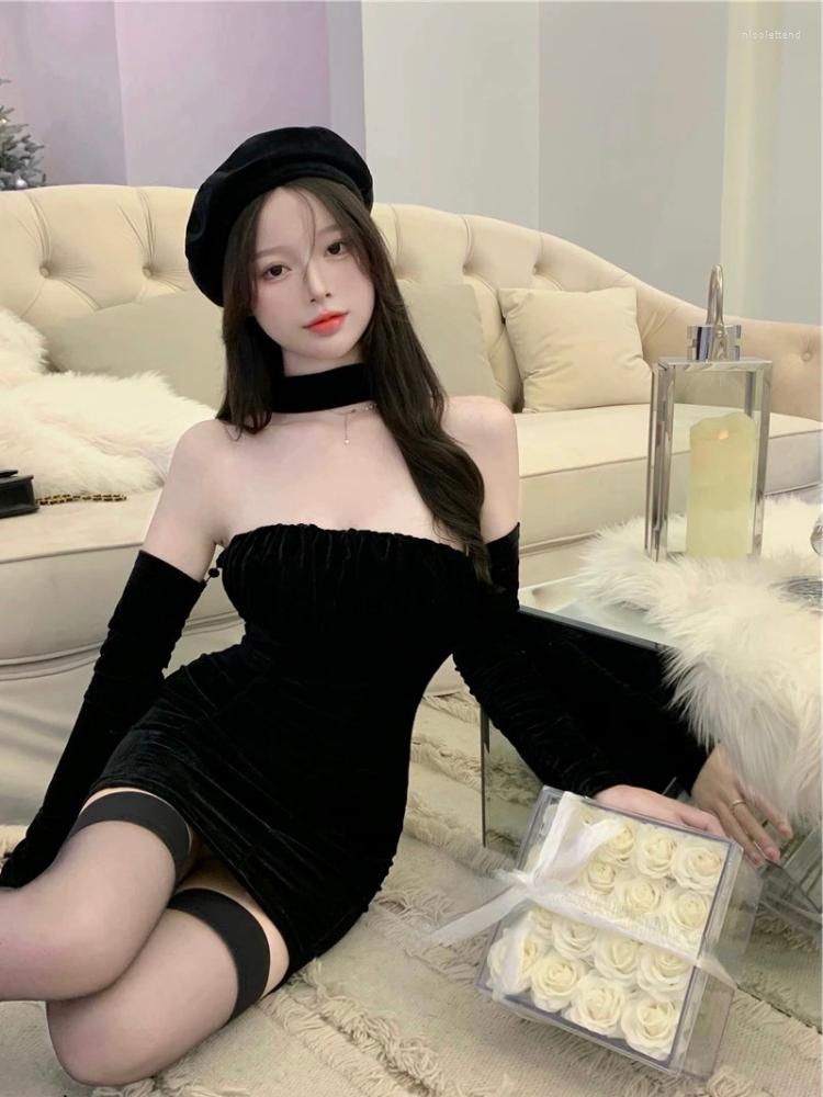 Casual Dresses Women Sxey Black Velvet Dress Long Sleeve Halter Party Bodycon Korean Fashion Y2k Slim Mini Robe Gothic Vestido De Mujer, Black sleeve
Casual Dresses Women Sxey Black Velvet Dress Long Sleeve Halter Party Bodycon Korean Fashion Y2k Slim Mini Robe Gothic Vestido De Mujer, Black sleeve