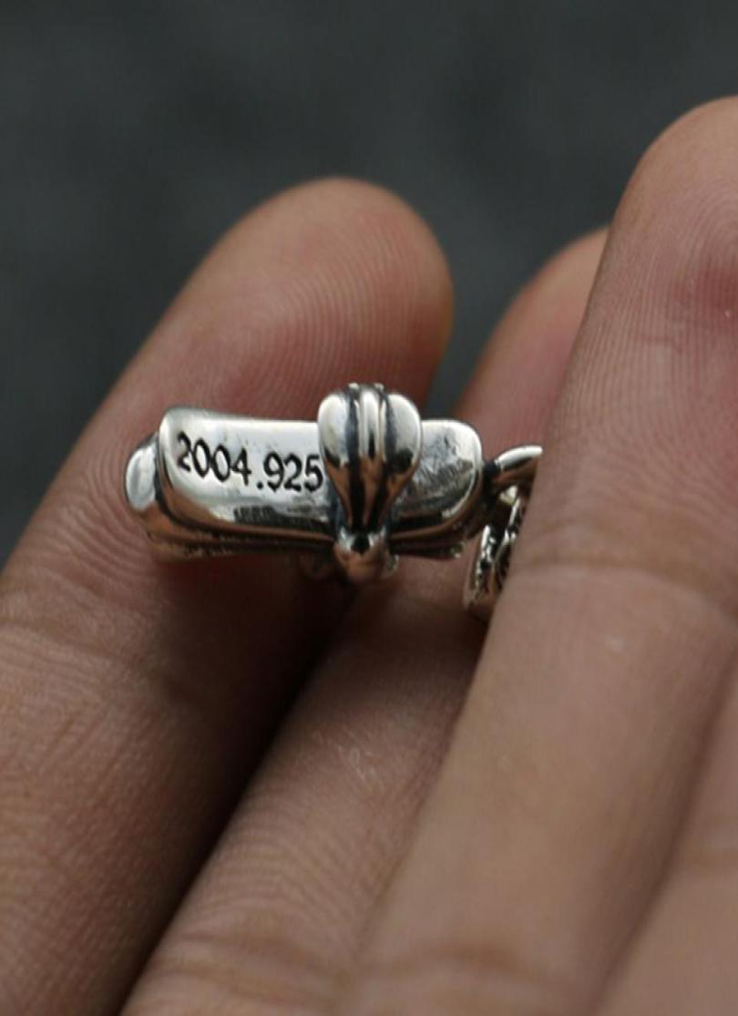 B99 100 S925 sterling silver pendant plated 24k gold zircon couple inlaid punk style simple wild cross shape to send a gift lover9395192
B99 100 S925 sterling silver pendant plated 24k gold zircon couple inlaid punk style simple wild cross shape to send a gift lover9395192