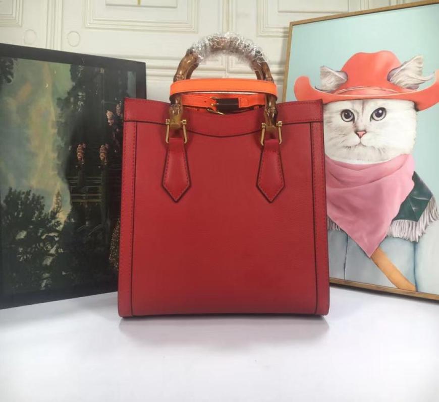 2022Ladies Luxury Designer Leather Crossbody Shopping Shoulder Bags Fashion Wallets New Colors Large Backpack5065566, White
2022Ladies Luxury Designer Leather Crossbody Shopping Shoulder Bags Fashion Wallets New Colors Large Backpack5065566, White