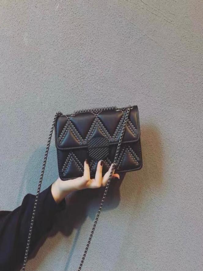 Designer handbags for women Rivet flap luxury Shoulder Bags handbag cross body clutch chain Purse fashion purses lady Satchel mini2636682, Red
Designer handbags for women Rivet flap luxury Shoulder Bags handbag cross body clutch chain Purse fashion purses lady Satchel mini2636682, Red