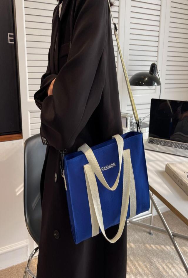 HBP Women Lady Messenger Bags Big Pattern Satchel Genuine Leather Shoulder Bag Chain Handbags Men Purse Cute Mini2063386, Black
HBP Women Lady Messenger Bags Big Pattern Satchel Genuine Leather Shoulder Bag Chain Handbags Men Purse Cute Mini2063386, Black