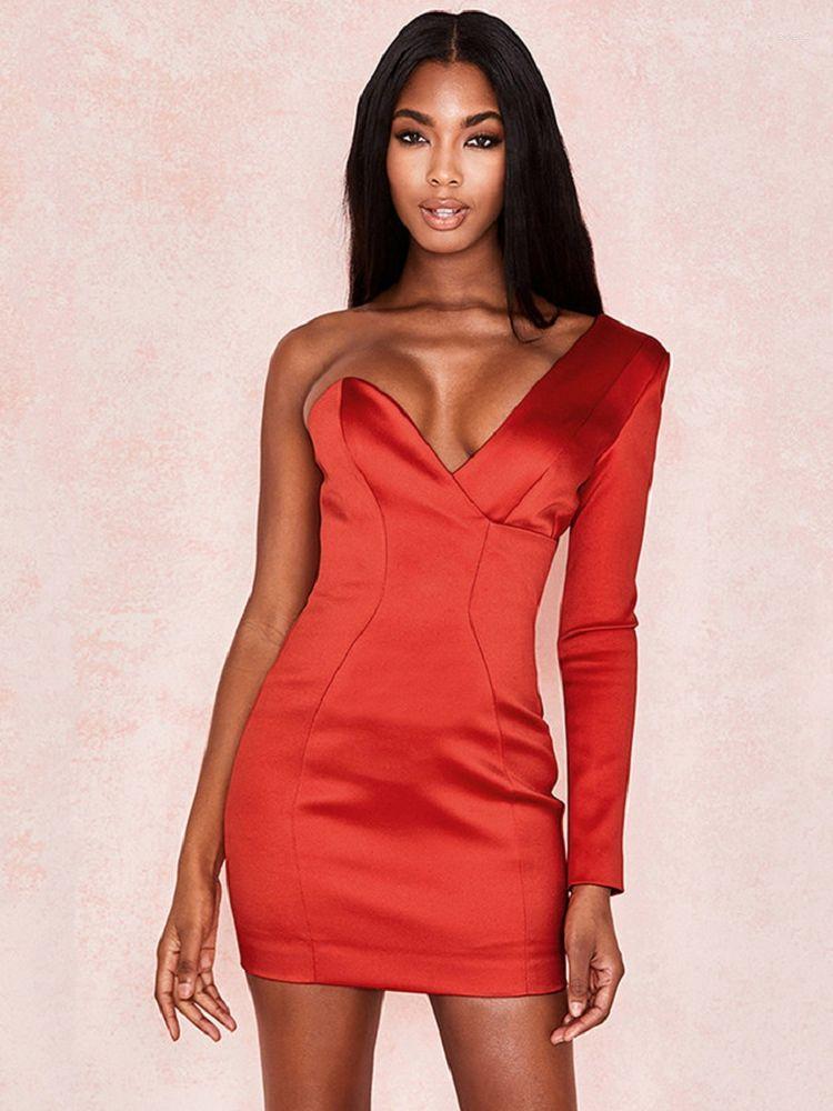 Casual Dresses 2023 Fashion One Sleeve Black Red Dress Celebrity Party Deep V Neck Bodycon Woman Mini Length Sexy Clubwear
Casual Dresses 2023 Fashion One Sleeve Black Red Dress Celebrity Party Deep V Neck Bodycon Woman Mini Length Sexy Clubwear