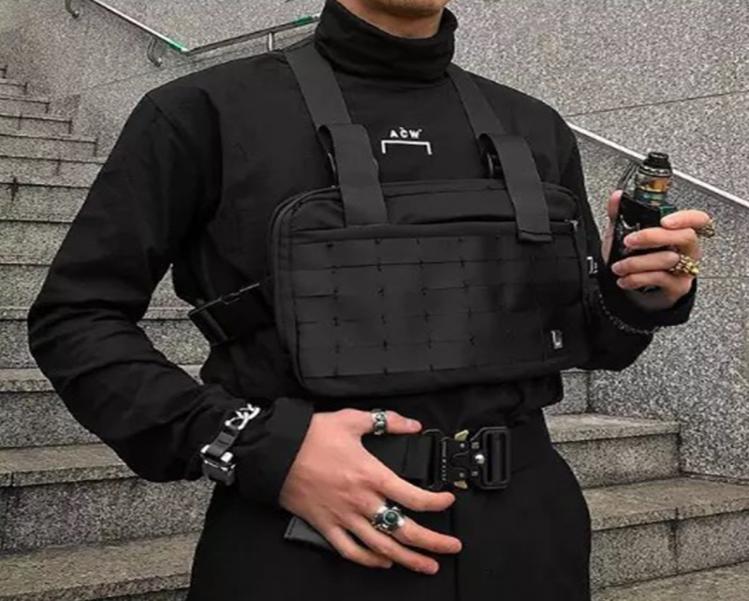 Alyx Black Chest Rig Bag for men Hip Hop Streetwear Waist Bag Tactical Chest Bags Fanny Pack Waist Packs running phone bags5666102
Alyx Black Chest Rig Bag for men Hip Hop Streetwear Waist Bag Tactical Chest Bags Fanny Pack Waist Packs running phone bags5666102
