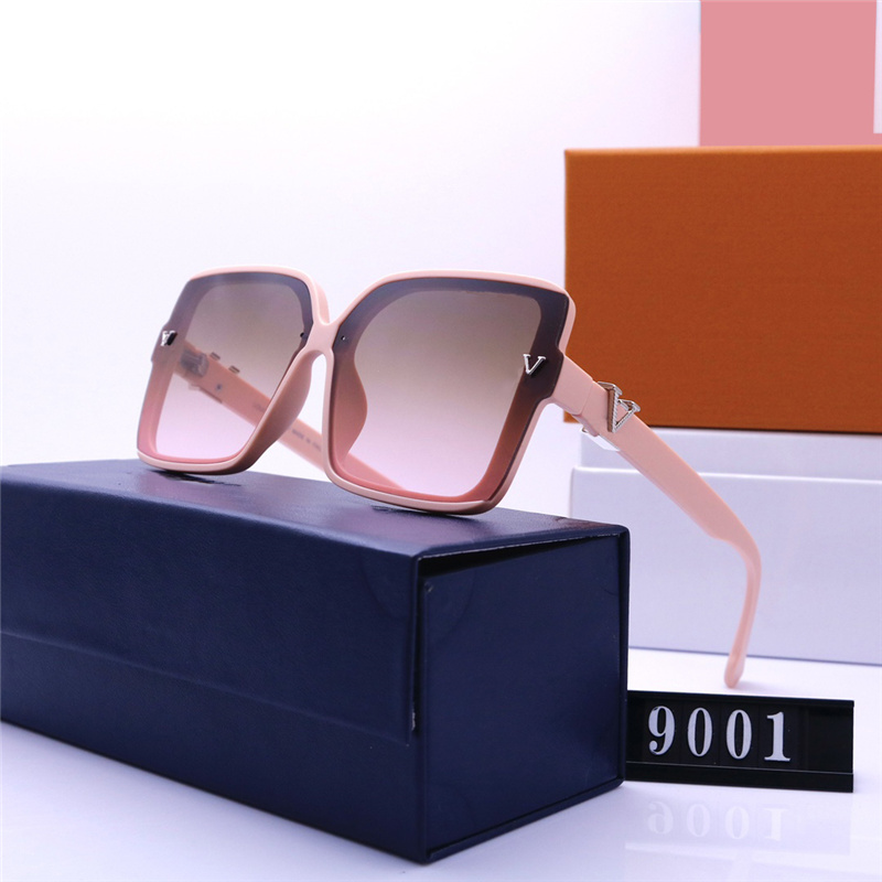 Luxury Designer Sunglasses Retro Rectangle Women Eyeglasses UV 400 Protection Letter Sun Glasses Suitable For Beach Fashion Show Travel
Luxury Designer Sunglasses Retro Rectangle Women Eyeglasses UV 400 Protection Letter Sun Glasses Suitable For Beach Fashion Show Travel