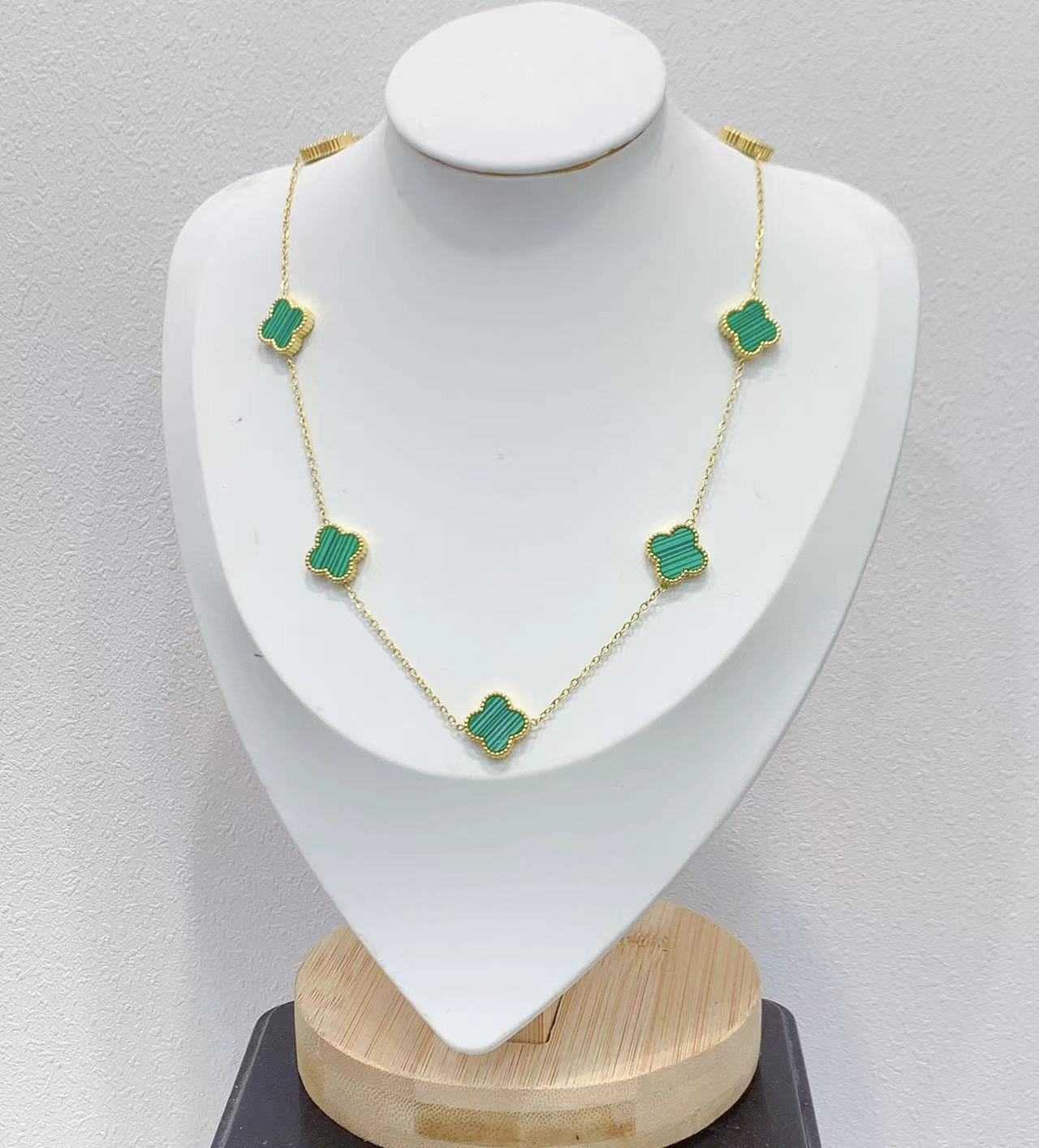 Korean version steel golden four leaf clover double-sided necklace for women's collarbone chain jewelry popular live streaming on the internet
Korean version steel golden four leaf clover double-sided necklace for women's collarbone chain jewelry popular live streaming on the internet