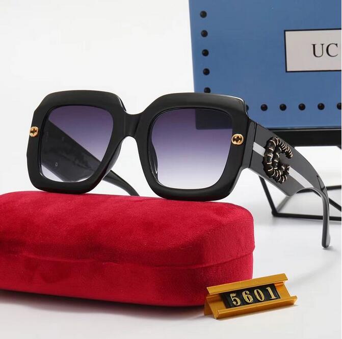 Luxury designer sunglasses men women sunglasses glasses classic brand luxury sunglasses Fashion UV400 Goggle With Box Retro Frame travel beach Factory Store box
Luxury designer sunglasses men women sunglasses glasses classic brand luxury sunglasses Fashion UV400 Goggle With Box Retro Frame travel beach Factory Store box