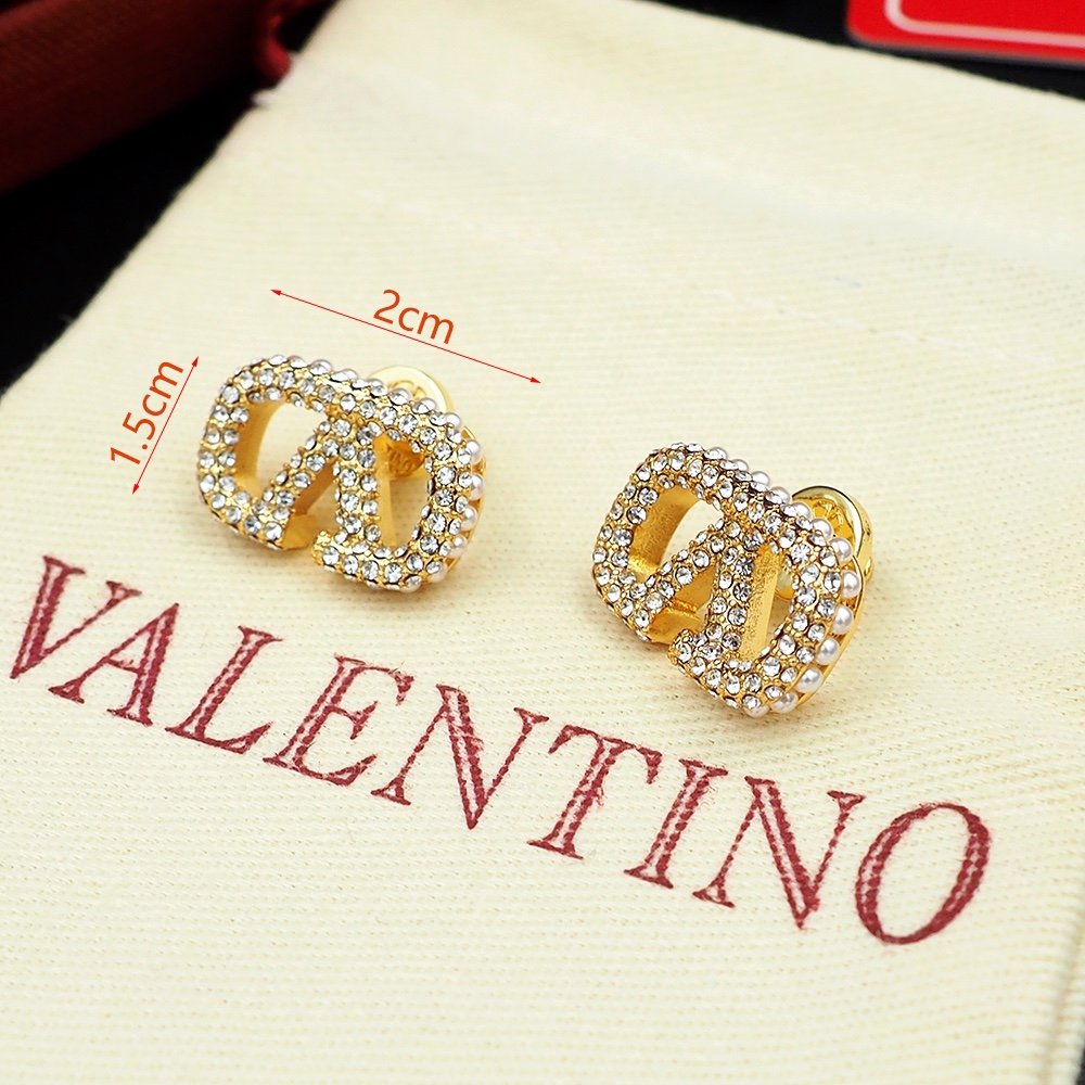 Top Quality Classic Style Women Heart Studs Cute Size Luxury Letter Stainless Steel Earrings Wedding Party Gifts Wholesale 581718
Top Quality Classic Style Women Heart Studs Cute Size Luxury Letter Stainless Steel Earrings Wedding Party Gifts Wholesale 581718