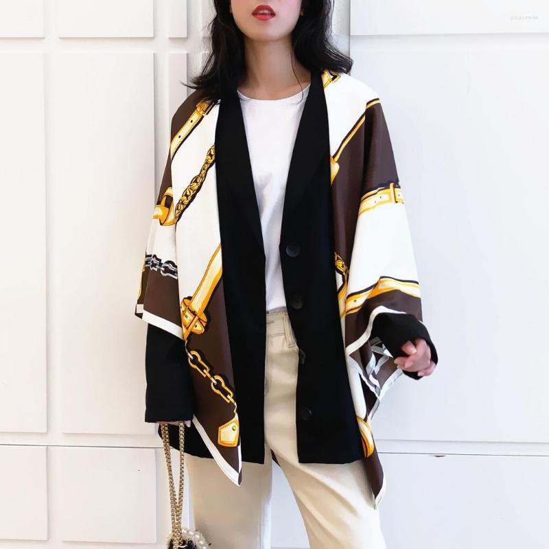 Scarves 130cm Retro Geometric Chain Silk Scarf Women Large Shawls Square Sunscreen Echarpes Foulards Femme Wrap Bandanas
Scarves 130cm Retro Geometric Chain Silk Scarf Women Large Shawls Square Sunscreen Echarpes Foulards Femme Wrap Bandanas