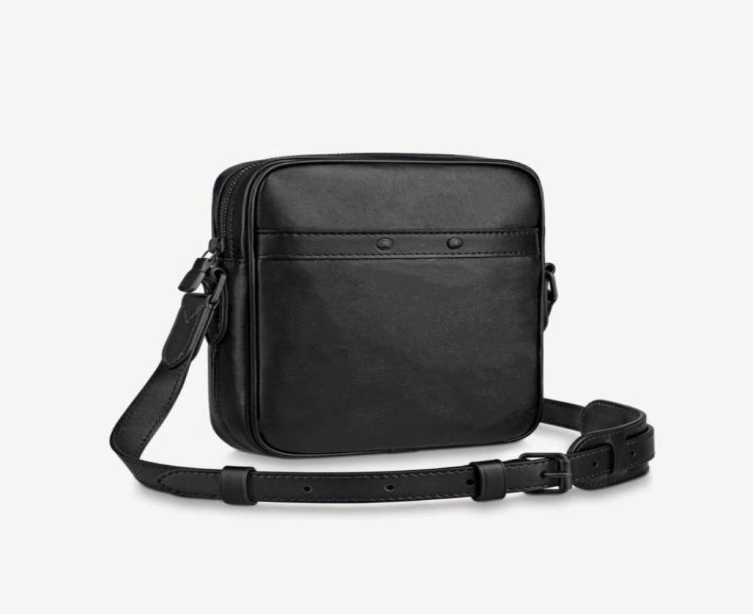 Danube Slim Messenger Bag Black Embossed Leather Men Casual Outdoor Sports Crossbody Small Mobile Phone bags M449721796064
Danube Slim Messenger Bag Black Embossed Leather Men Casual Outdoor Sports Crossbody Small Mobile Phone bags M449721796064