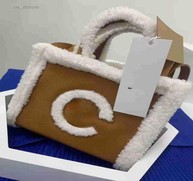 Evening Bags Bag winter small square bag hand portable one shoulder CrossboDY European and American women039s trend crossboDY L5119575, Orange
Evening Bags Bag winter small square bag hand portable one shoulder CrossboDY European and American women039s trend crossboDY L5119575, Orange