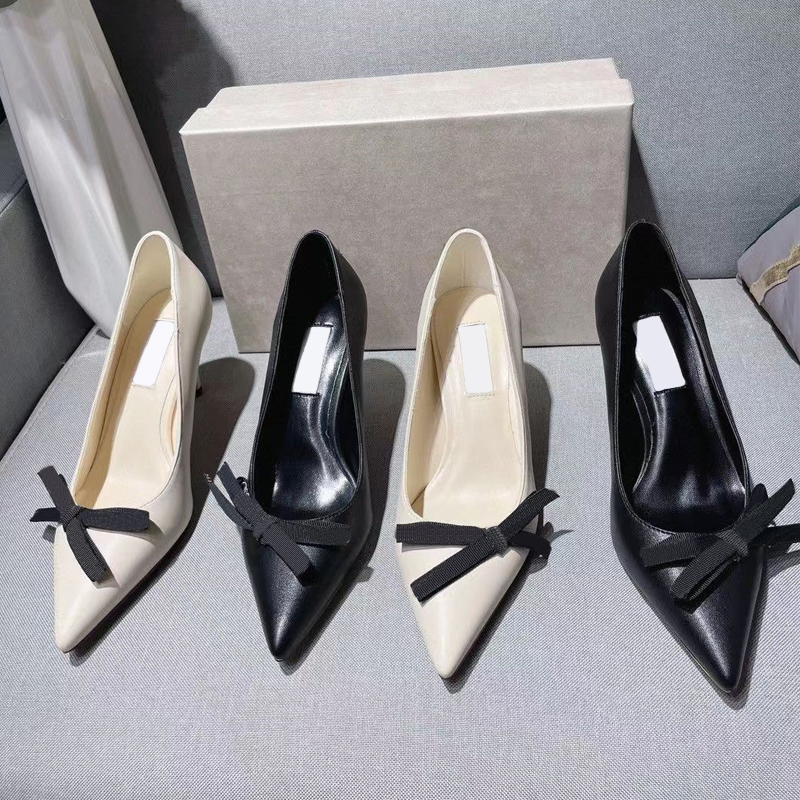 with box London High Heels women Romy 70 nappa leather bow pumps Sandals black pearl Luxury Wedding Dress shoes, 1 black
with box London High Heels women Romy 70 nappa leather bow pumps Sandals black pearl Luxury Wedding Dress shoes, 1 black