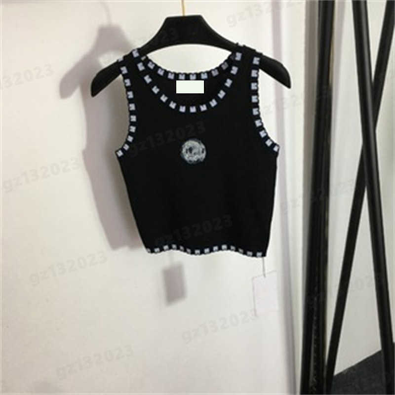 Luxury Womens Knits Tees Tops Fashion Sleeveless Fleece Knitted Vest With Logo At Chest Top Tshirt Summer Simple Matching Designer Women Clothing, 11
Luxury Womens Knits Tees Tops Fashion Sleeveless Fleece Knitted Vest With Logo At Chest Top Tshirt Summer Simple Matching Designer Women Clothing, 11