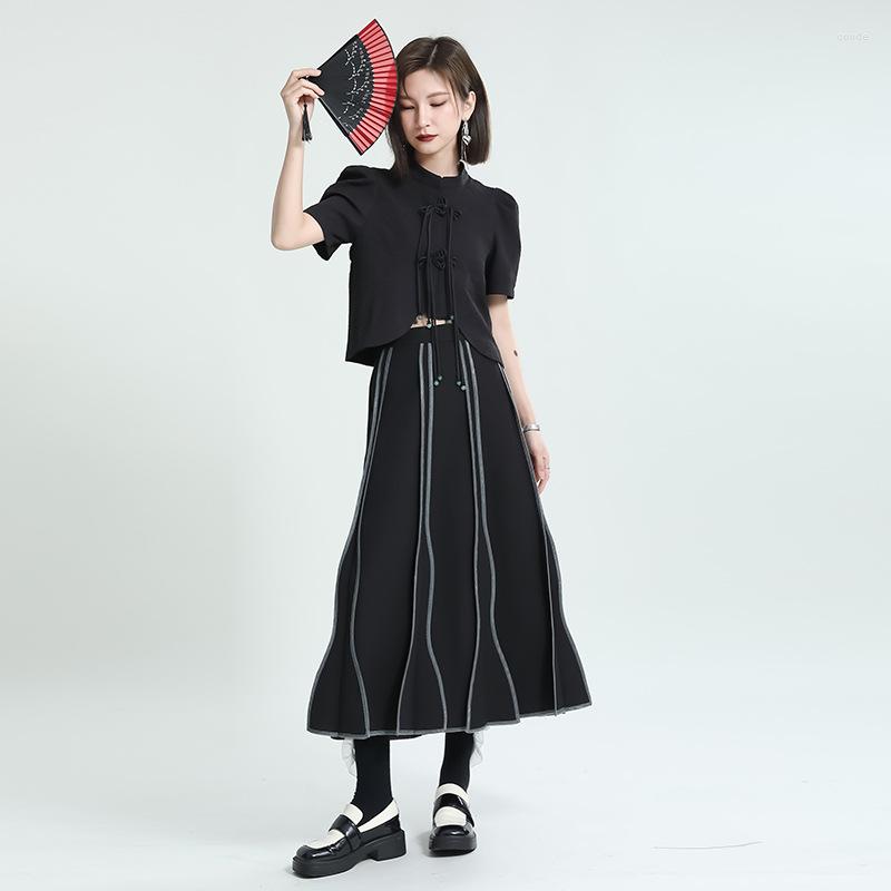 Women' Blouses 2023 Summer Black Short Sleeve Shirt Women' Coiled Fringe Chinese Texture Puff Top
Women' Blouses 2023 Summer Black Short Sleeve Shirt Women' Coiled Fringe Chinese Texture Puff Top
