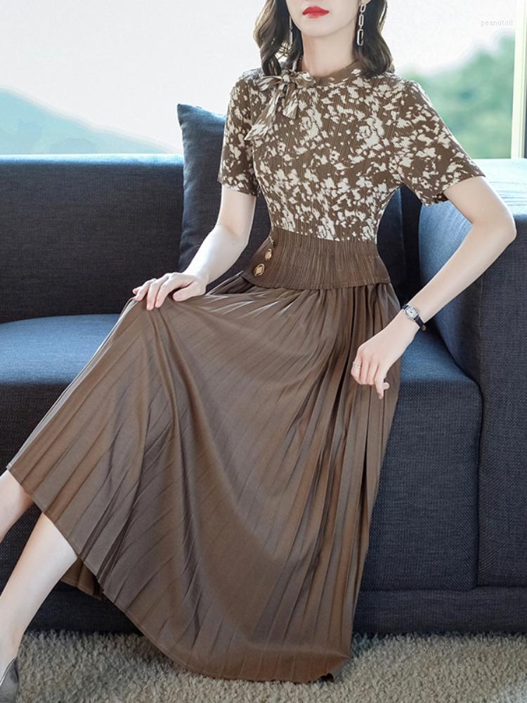 Party Dresses 2023 Summer Pleated Splicing Dress Stand Collar Waist Thin Temperament Knee-Length Long, Black
Party Dresses 2023 Summer Pleated Splicing Dress Stand Collar Waist Thin Temperament Knee-Length Long, Black