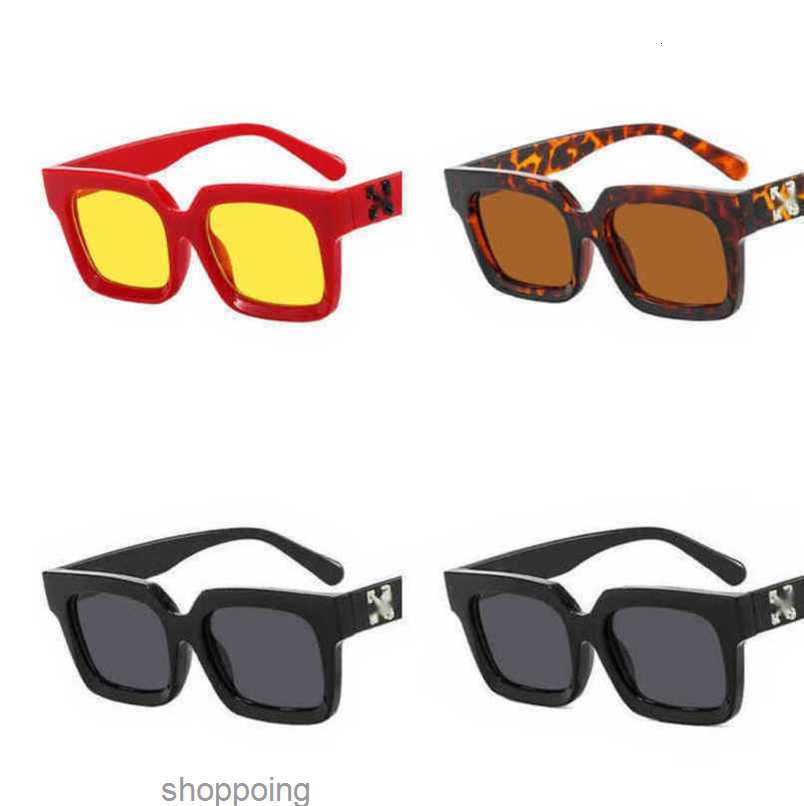 Fashion Frames Offs White Sunglasses Brand Men Sunglass Arrow x Frame Eyewear Trend Square Sunglasse Sports Travel Sun Glasses 7p8v
Fashion Frames Offs White Sunglasses Brand Men Sunglass Arrow x Frame Eyewear Trend Square Sunglasse Sports Travel Sun Glasses 7p8v