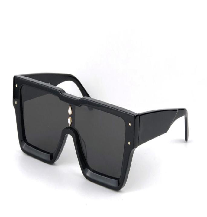 2021 catwalk style fashion sunglasses Z2188 square thick plate frame lens with crystal decoration avantgarde design outdoor uv4008296924
2021 catwalk style fashion sunglasses Z2188 square thick plate frame lens with crystal decoration avantgarde design outdoor uv4008296924