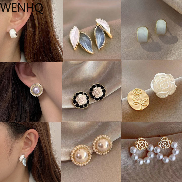 WENHQ New Arrival Vintage Flower Leaf Clip on Earrings for Women's Party Luxury Rhinestone Pearl Cuff Ear Clip Jewelry Accessory
WENHQ New Arrival Vintage Flower Leaf Clip on Earrings for Women's Party Luxury Rhinestone Pearl Cuff Ear Clip Jewelry Accessory