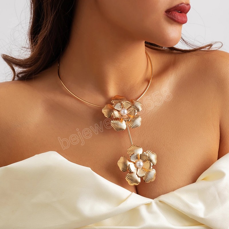 Big Metal Flower with Pearl Choker Necklace for Women Trendy Ladies Collar Fashion Jewelry on Neck Accessories Female Gifts
Big Metal Flower with Pearl Choker Necklace for Women Trendy Ladies Collar Fashion Jewelry on Neck Accessories Female Gifts