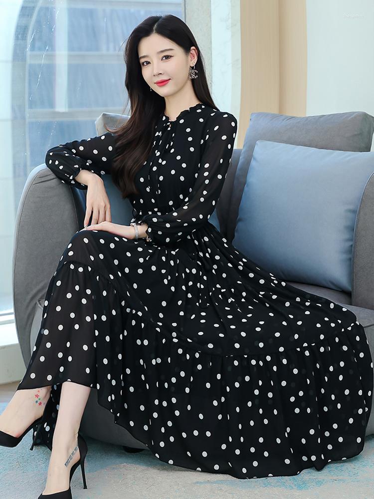 Casual Dresses 2023 Black Floral Chiffon Long Sleeve Boho Vintage Women Clothing Evening Dress Spring Fashion Elegant Party Midi
Casual Dresses 2023 Black Floral Chiffon Long Sleeve Boho Vintage Women Clothing Evening Dress Spring Fashion Elegant Party Midi