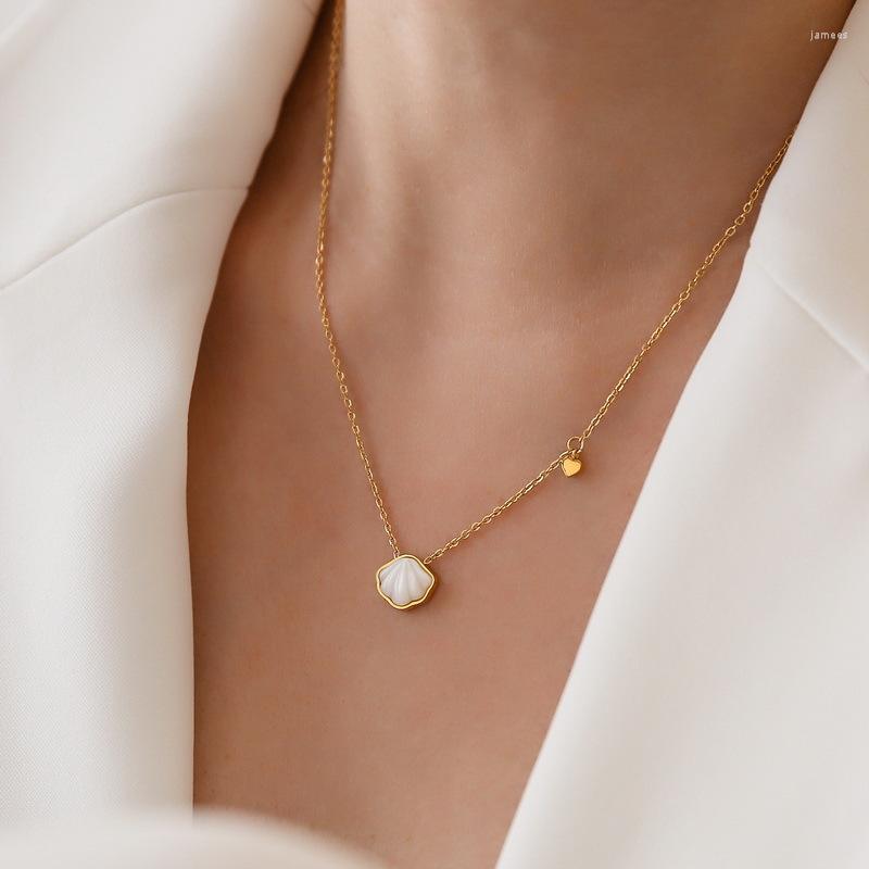 Chains RACHELZ Light Luxury White Shell Pendant Necklace Stainless Steel Clavicle Chain For Women Non Tarnish Jewelry Party Gift
Chains RACHELZ Light Luxury White Shell Pendant Necklace Stainless Steel Clavicle Chain For Women Non Tarnish Jewelry Party Gift