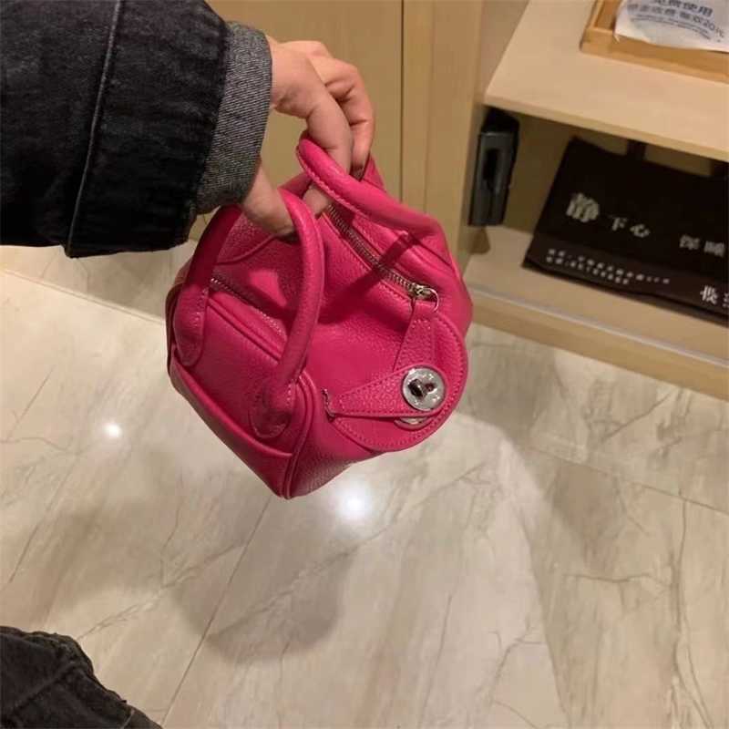 Women Handbag Lindys Cross body bag for women Mini small bag for doctors 2023 Spring New minimalist women's bag Handheld texture shoulder bag, Raspberry powder
Women Handbag Lindys Cross body bag for women Mini small bag for doctors 2023 Spring New minimalist women's bag Handheld texture shoulder bag, Raspberry powder