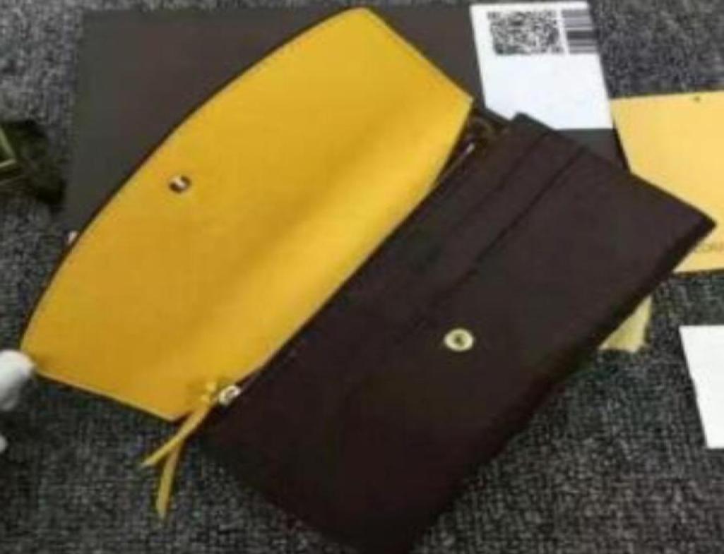 2021 Fashion flowers designer wallets luxurys Men Women leather bags High Quality Classic Letters Key coin Purse5293583, Red
2021 Fashion flowers designer wallets luxurys Men Women leather bags High Quality Classic Letters Key coin Purse5293583, Red
