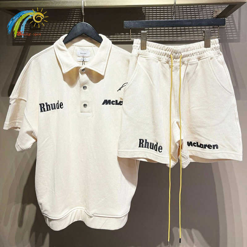 Men' Hoodies Sweatshirts Summer Style Heavy Fabric RHUDE Lapel T-Shirt Men Women 1 1 Embroidery Rhude Short Sleeve Top Tees With Tags
Men' Hoodies Sweatshirts Summer Style Heavy Fabric RHUDE Lapel T-Shirt Men Women 1 1 Embroidery Rhude Short Sleeve Top Tees With Tags