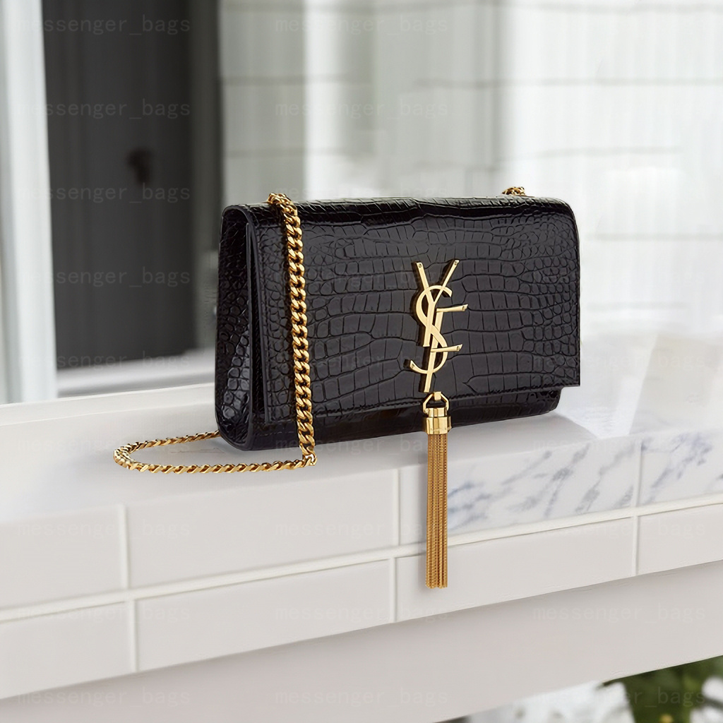 Designer Wallet KATE chain women purses designer woman handbag High quality luxury cardholder Alligator smooth Tassels Wallets with box dhgates designer bags, Black(silver logo)
Designer Wallet KATE chain women purses designer woman handbag High quality luxury cardholder Alligator smooth Tassels Wallets with box dhgates designer bags, Black(silver logo)