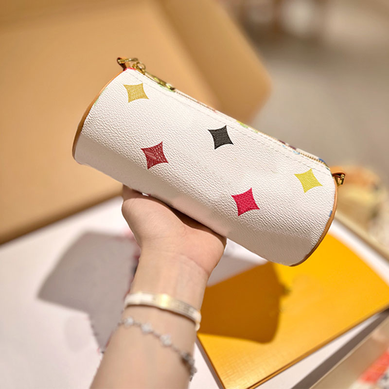 Mini Penholder Bag Cosmetic Bags Old Flower Cylinder Handbag Women Clutch Handbags Travel Case Zipper Brass Closure Genuine Leather Chains Flap Wallet
Mini Penholder Bag Cosmetic Bags Old Flower Cylinder Handbag Women Clutch Handbags Travel Case Zipper Brass Closure Genuine Leather Chains Flap Wallet