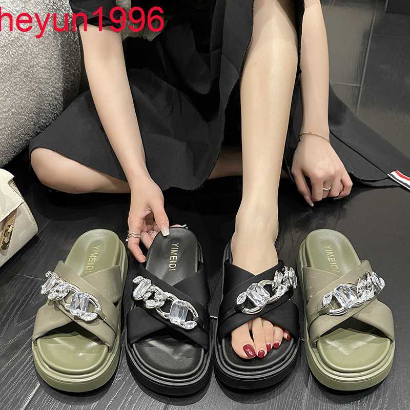 Metal buckle water diamond sandals for women's 2023 summer new style muffin sole wearing a stylish one line beach shoe, Black3
Metal buckle water diamond sandals for women's 2023 summer new style muffin sole wearing a stylish one line beach shoe, Black3