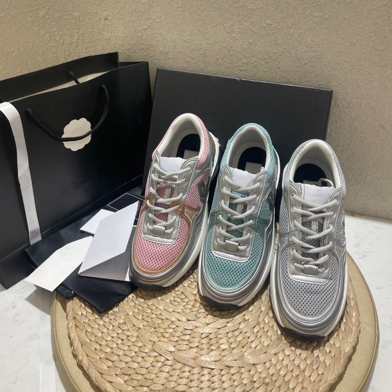 Designer C Running Shoes Leather Sport Runner Lace Up Sneakers Channel casual Shoe Gold Silver Metallic Logo Flat Womans Trainer Mesh Calfskin trainers, Cnel523-1
Designer C Running Shoes Leather Sport Runner Lace Up Sneakers Channel casual Shoe Gold Silver Metallic Logo Flat Womans Trainer Mesh Calfskin trainers, Cnel523-1