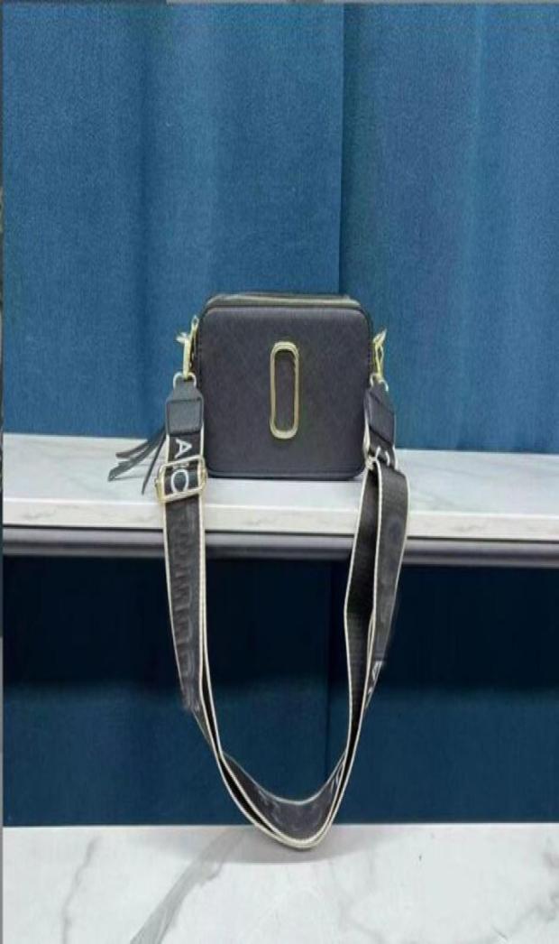 Fashion womens mens snaps High texture ladies bag Handbag Famous Camera designer Small Crossbody purse mini small Women Shoulde5934716, White
Fashion womens mens snaps High texture ladies bag Handbag Famous Camera designer Small Crossbody purse mini small Women Shoulde5934716, White