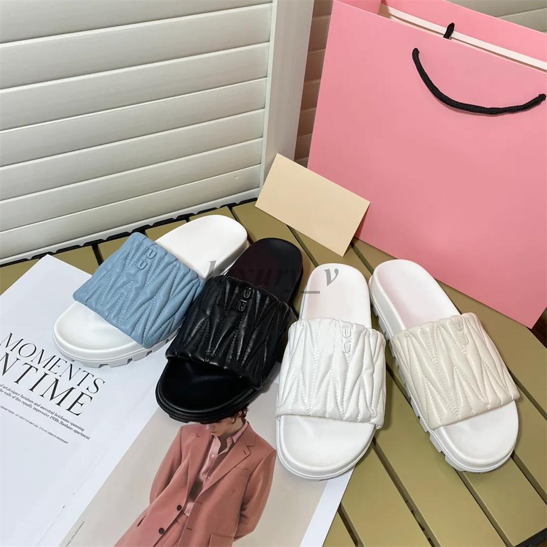 Designer Wrinkle Slippers Candy Color Women Sandals Classic Summer Leisure Flip Flops Fashion Miu Mules Leather Beach Slides, Color 3
Designer Wrinkle Slippers Candy Color Women Sandals Classic Summer Leisure Flip Flops Fashion Miu Mules Leather Beach Slides, Color 3