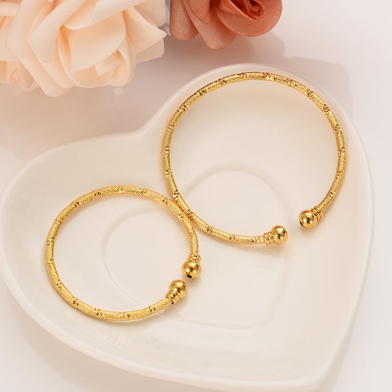 Bangle Small Gold Color Bracelet&Bangles For Mother Baby/Girls/Boy Charm Beads Bracelet Bell/Heart Jewelry Child Party Gifts
Bangle Small Gold Color Bracelet&Bangles For Mother Baby/Girls/Boy Charm Beads Bracelet Bell/Heart Jewelry Child Party Gifts