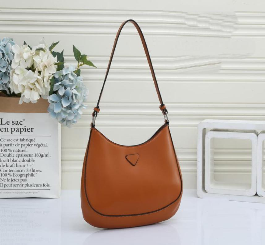 High quality Fashion Imported cross grain cowhide shoulder bags Trendy design women Chest pack lady Tote handbags Designer purse c1095856, Sky blue
High quality Fashion Imported cross grain cowhide shoulder bags Trendy design women Chest pack lady Tote handbags Designer purse c1095856, Sky blue