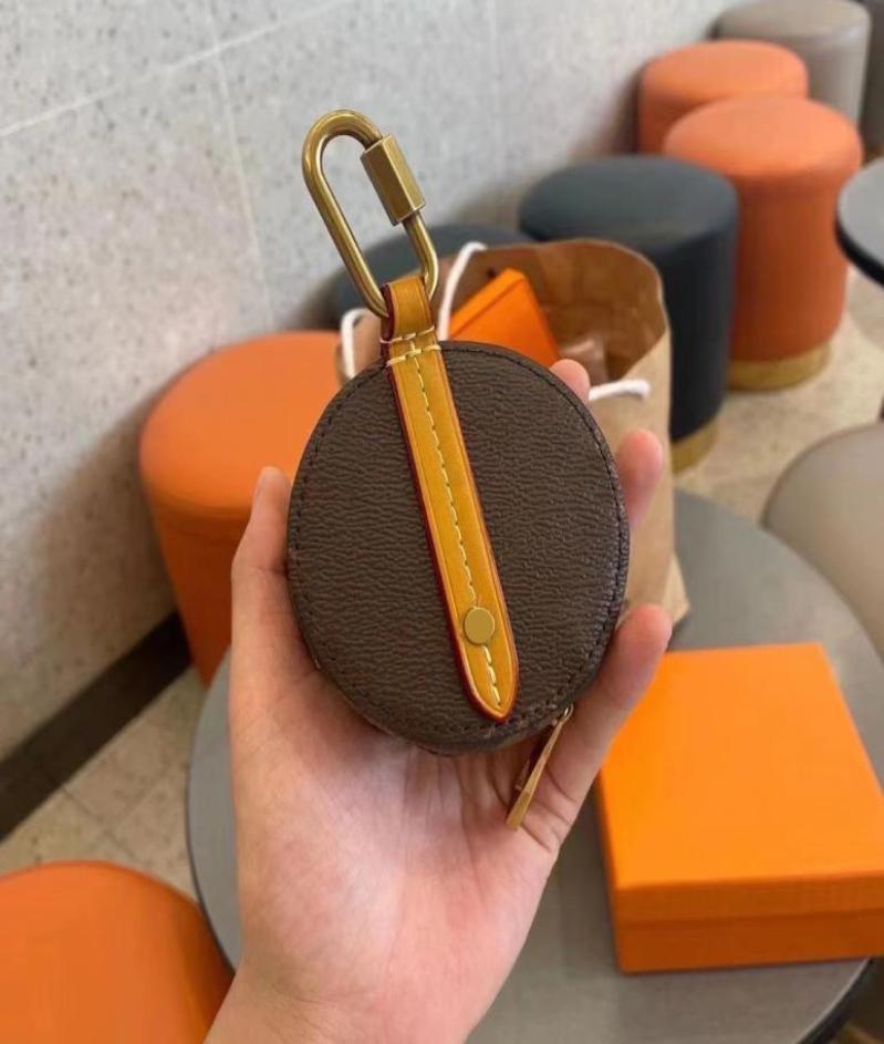 Dropship Women039s pouch luxury brand designer mini round earphones bag fashion old flower mini bags with retail box 1854 holi3042783, Sky blue
Dropship Women039s pouch luxury brand designer mini round earphones bag fashion old flower mini bags with retail box 1854 holi3042783, Sky blue