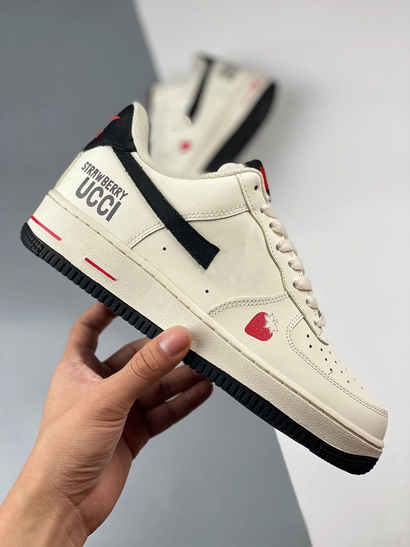 The Lifestyle Casual Designer 1 Low 07 Running Shoes Beige White Black Red 2023 Latest Luxury Collection Spring Summer For Outdoor-Indoor36-48
The Lifestyle Casual Designer 1 Low 07 Running Shoes Beige White Black Red 2023 Latest Luxury Collection Spring Summer For Outdoor-Indoor36-48