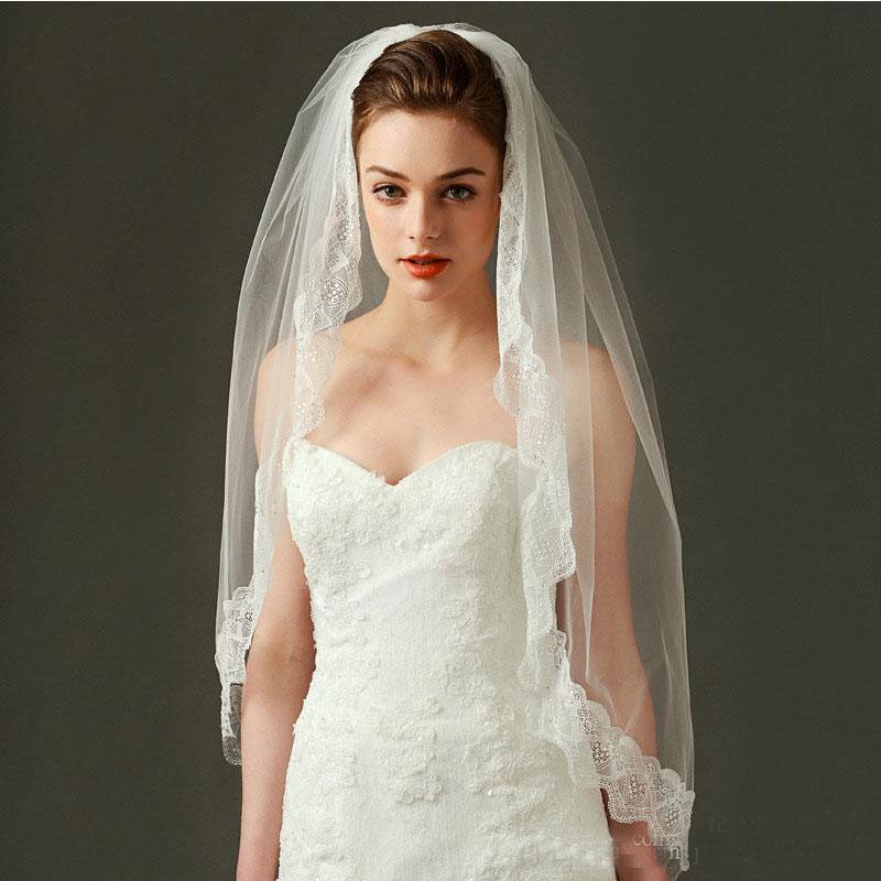 Bridal Veils In Stock Real Image Short Ivory Wedding Romantic Lace Appliques Two Layers Hips Length Veil 50 100 172CM
Bridal Veils In Stock Real Image Short Ivory Wedding Romantic Lace Appliques Two Layers Hips Length Veil 50 100 172CM