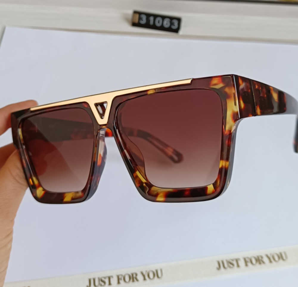 Sunglasses European and American sunglasses men women Large Frame Polaroid lens full frames design Color 8 colors Size 57-16-138 Suitable for taking88888
Sunglasses European and American sunglasses men women Large Frame Polaroid lens full frames design Color 8 colors Size 57-16-138 Suitable for taking88888